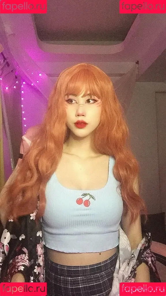 Kura Onee-san / kurasushi_usa / lewdgami Onlyfans Photo Gallery 