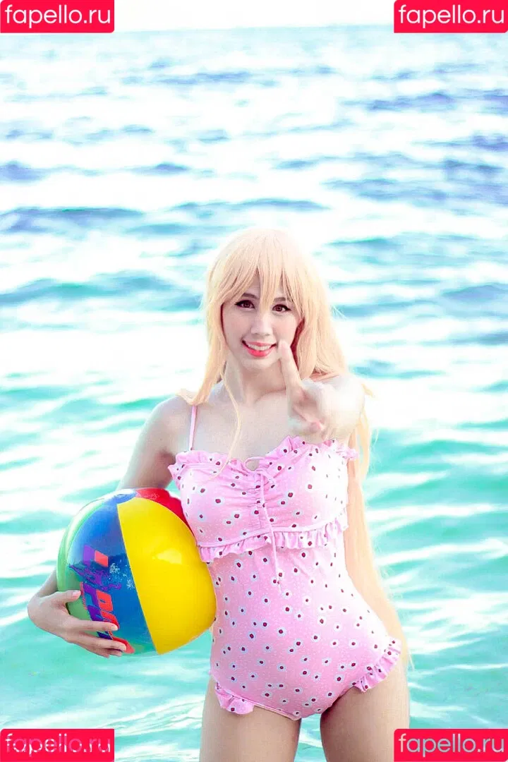 Kura Onee-san / kurasushi_usa / lewdgami Onlyfans Photo Gallery 