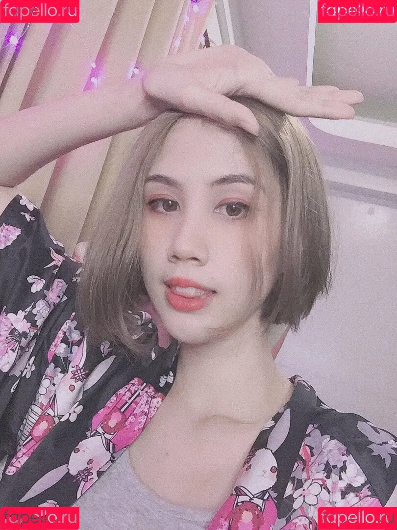 Kura Onee-san / kurasushi_usa / lewdgami Onlyfans Photo Gallery 