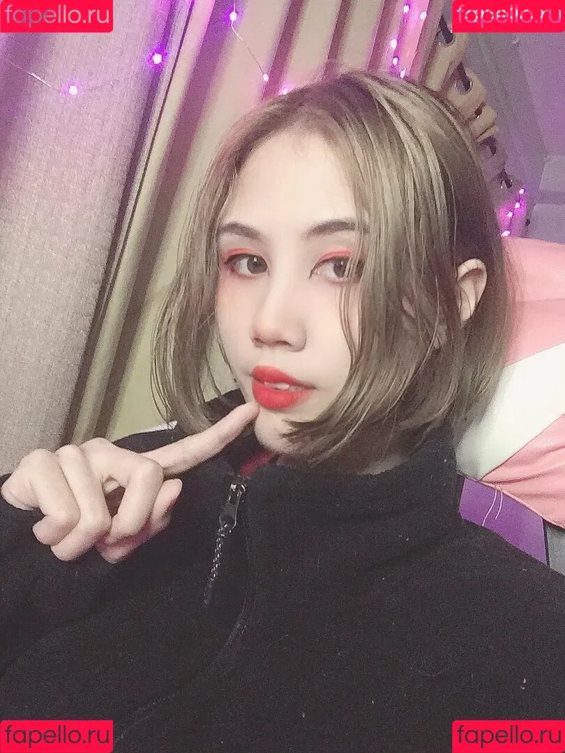 Kura Onee-san / kurasushi_usa / lewdgami Onlyfans Photo Gallery 