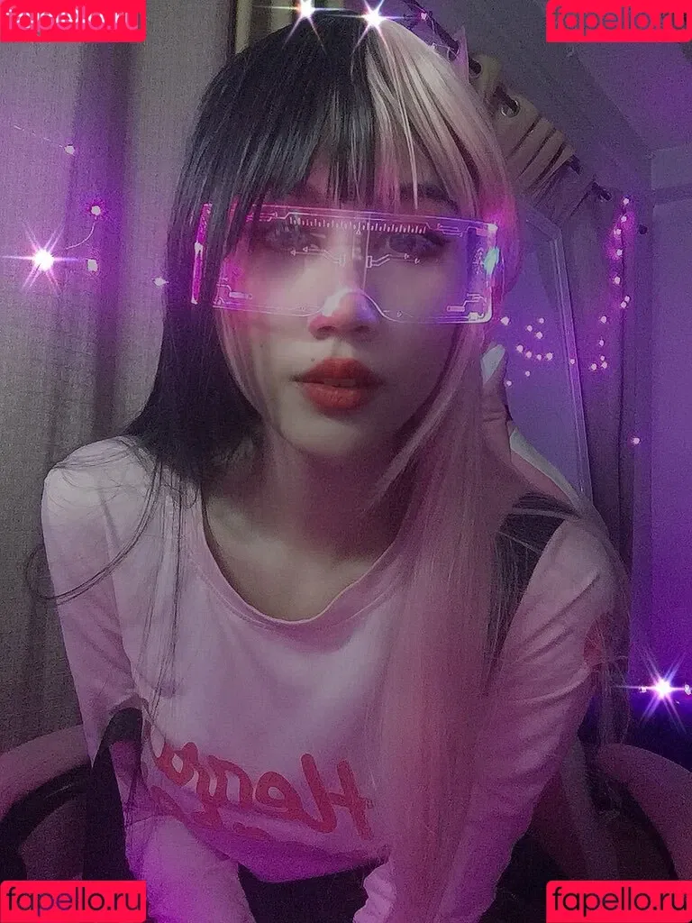 Kura Onee-san / kurasushi_usa / lewdgami Onlyfans Photo Gallery 