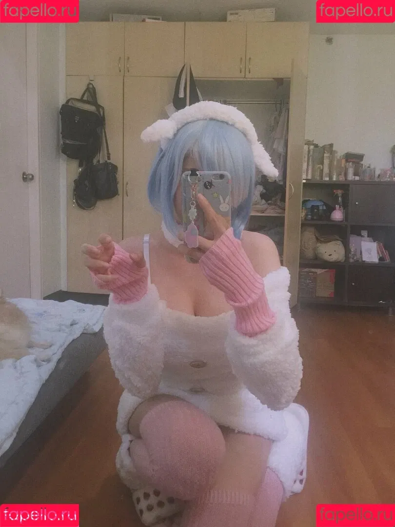 Kura Onee-san / kurasushi_usa / lewdgami Onlyfans Photo Gallery 