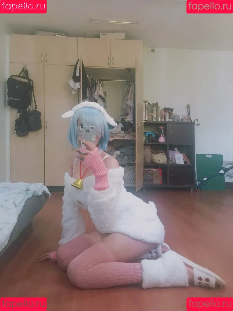 Kura Onee-san / kurasushi_usa / lewdgami Onlyfans Photo Gallery 