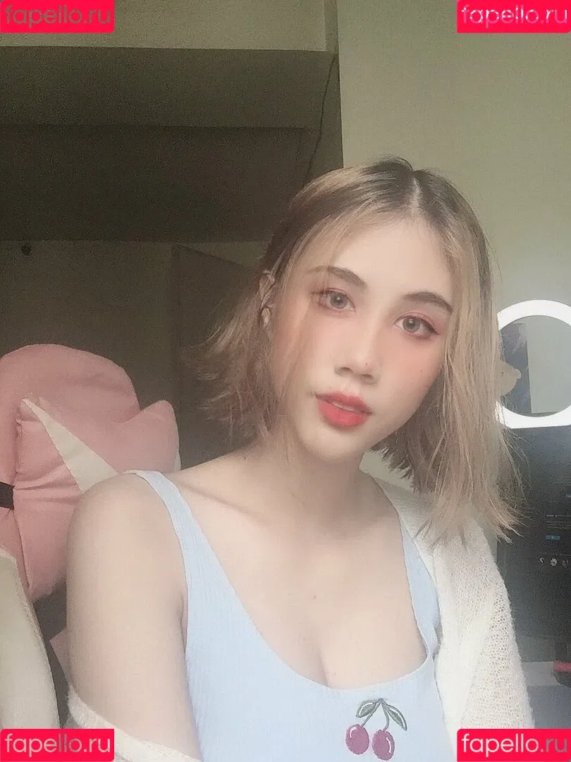 Kura Onee-san / kurasushi_usa / lewdgami Onlyfans Photo Gallery 