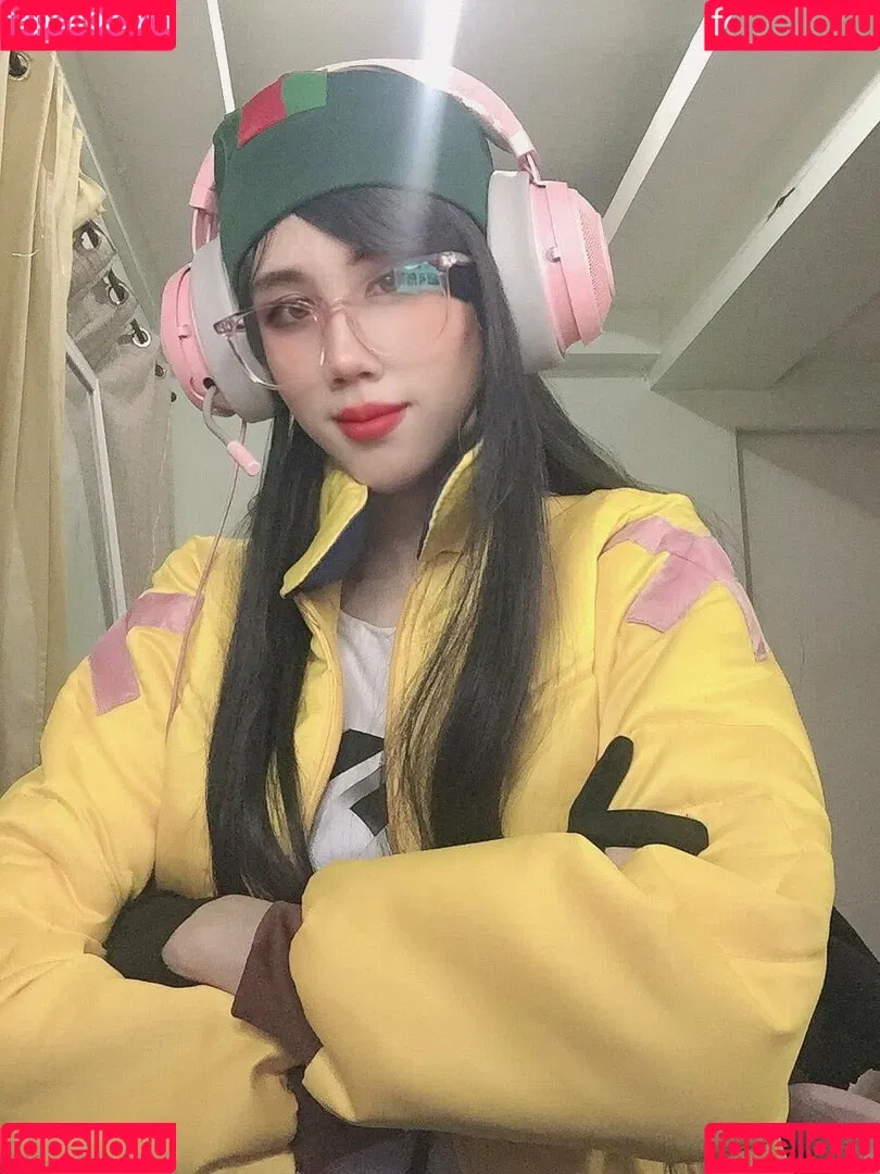 Kura Onee-san / kurasushi_usa / lewdgami Onlyfans Photo Gallery 