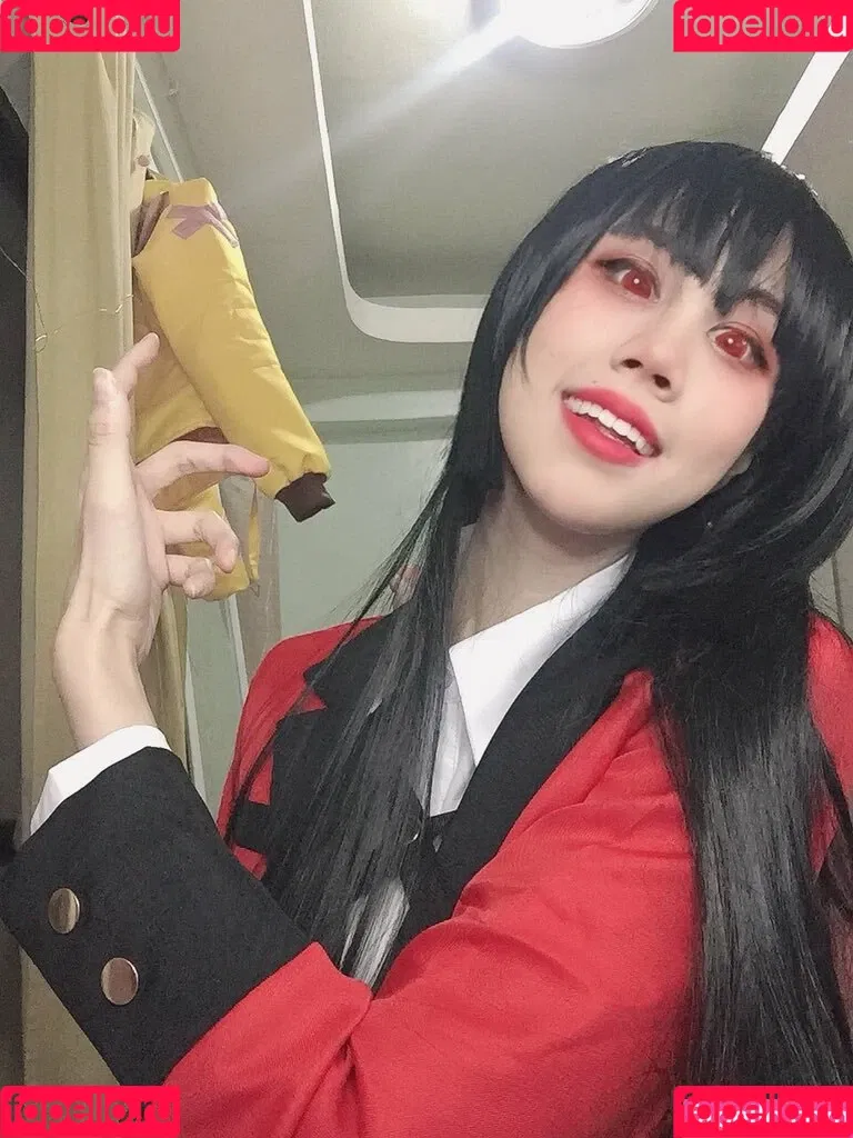 Kura Onee-san / kurasushi_usa / lewdgami Onlyfans Photo Gallery 