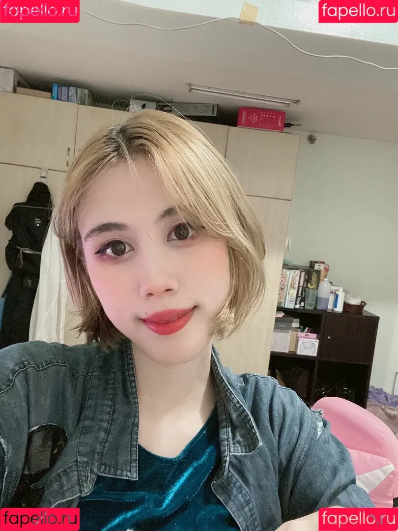 Kura Onee-san / kurasushi_usa / lewdgami Onlyfans Photo Gallery 