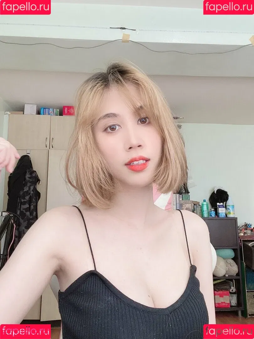 Kura Onee-san / kurasushi_usa / lewdgami Onlyfans Photo Gallery 