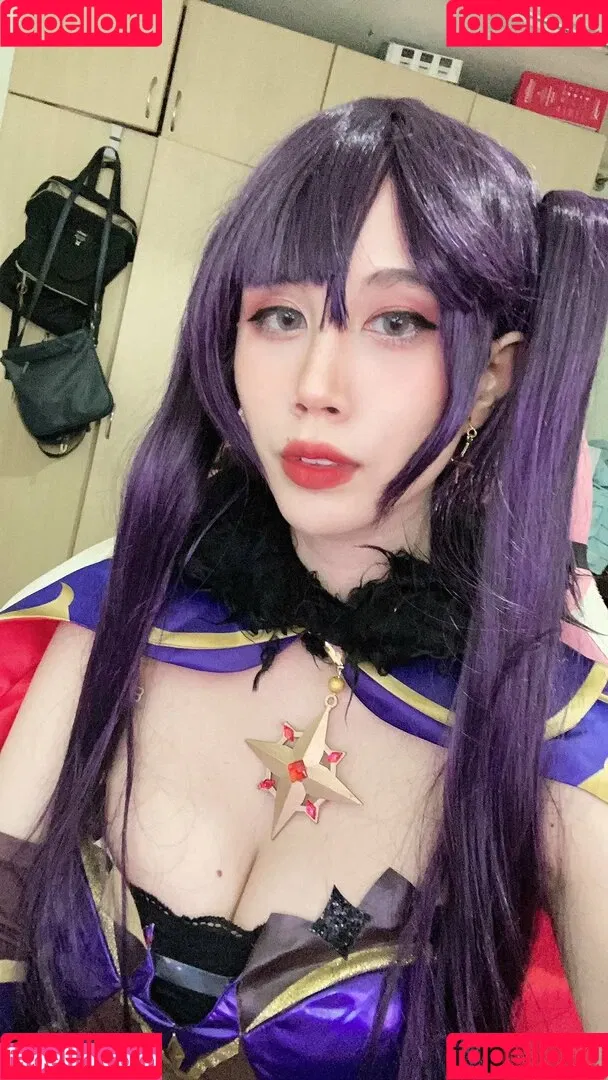 Kura Onee-san / kurasushi_usa / lewdgami Onlyfans Photo Gallery 