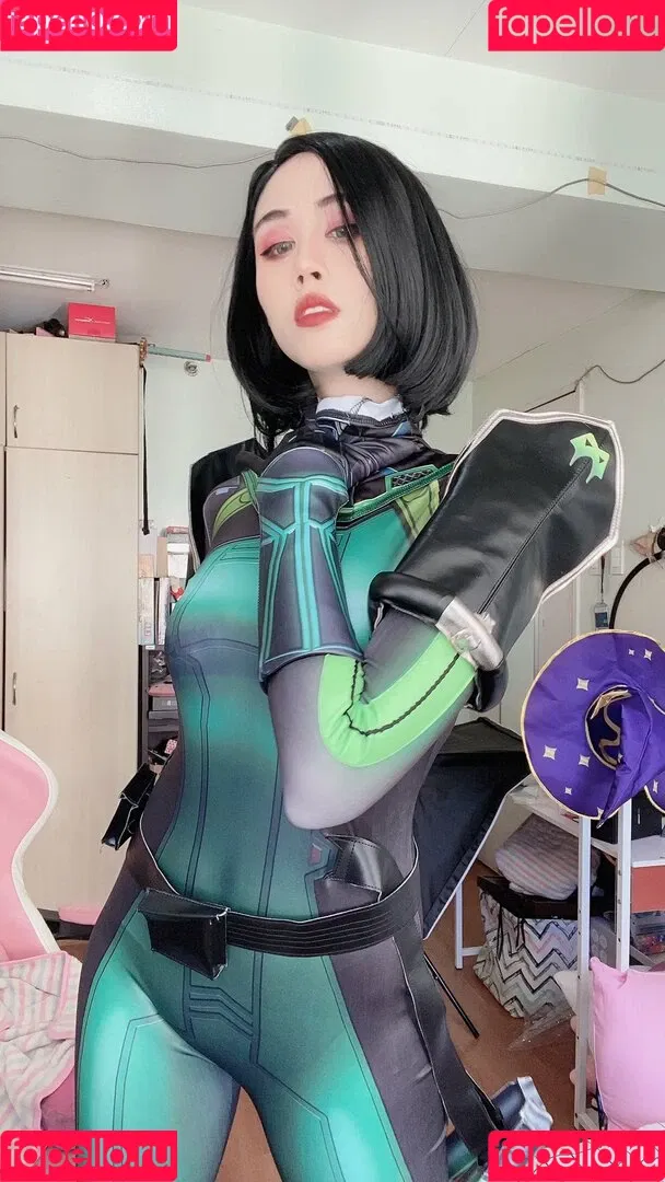 Kura Onee-san / kurasushi_usa / lewdgami Onlyfans Photo Gallery 