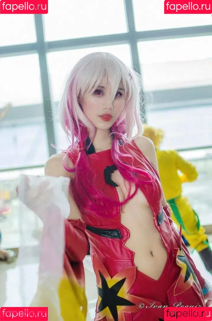 Kura Onee-san / kurasushi_usa / lewdgami Onlyfans Photo Gallery 