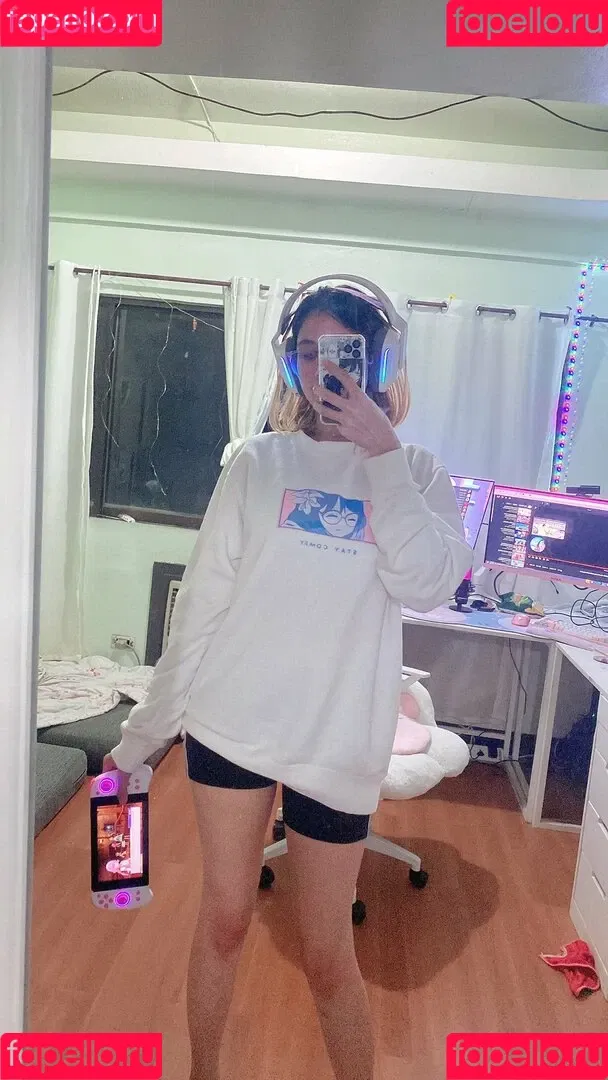 Kura Onee-san / kurasushi_usa / lewdgami Onlyfans Photo Gallery 