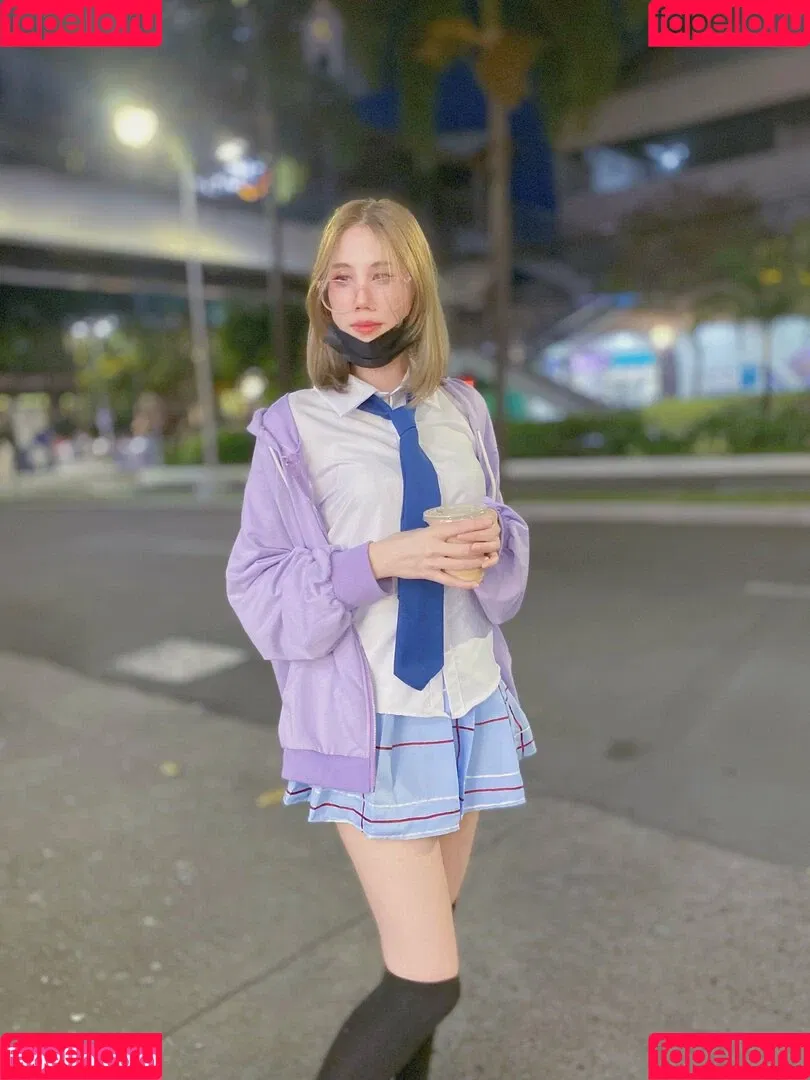 Kura Onee-san / kurasushi_usa / lewdgami Onlyfans Photo Gallery 