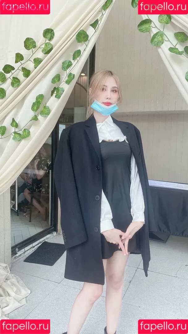 Kura Onee-san / kurasushi_usa / lewdgami Onlyfans Photo Gallery 