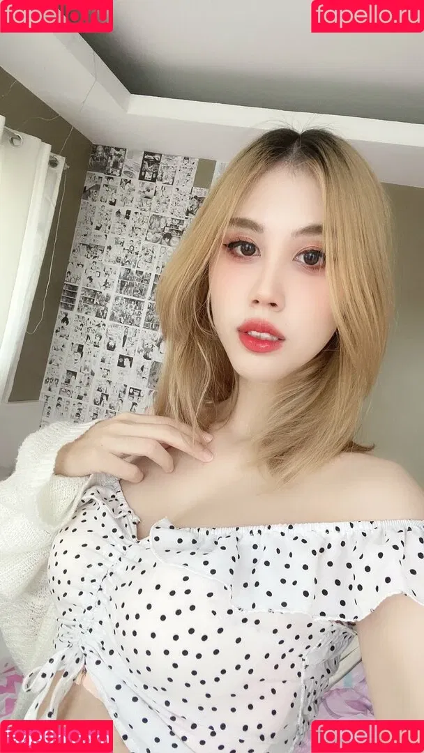 Kura Onee-san / kurasushi_usa / lewdgami Onlyfans Photo Gallery 