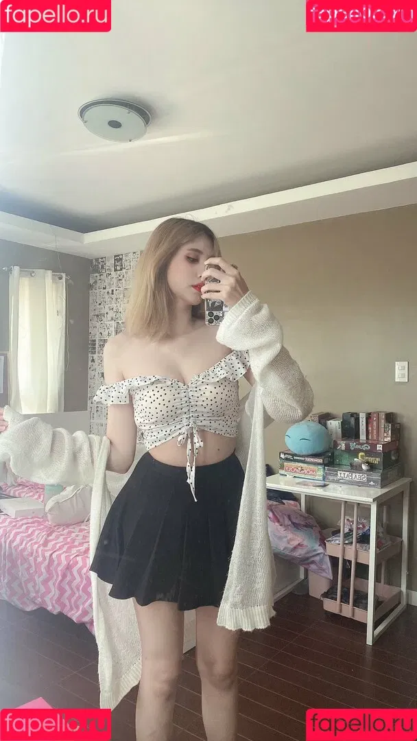 Kura Onee-san / kurasushi_usa / lewdgami Onlyfans Photo Gallery 