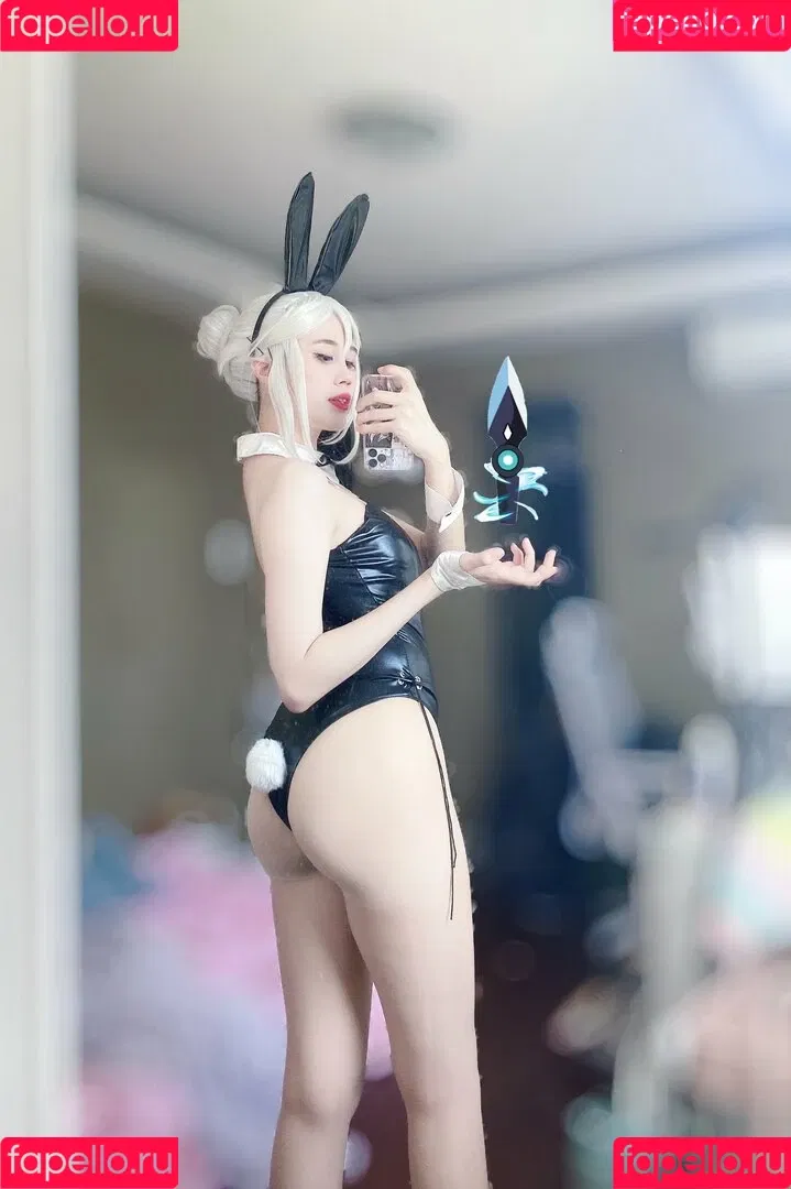 Kura Onee-san / kurasushi_usa / lewdgami Onlyfans Photo Gallery 