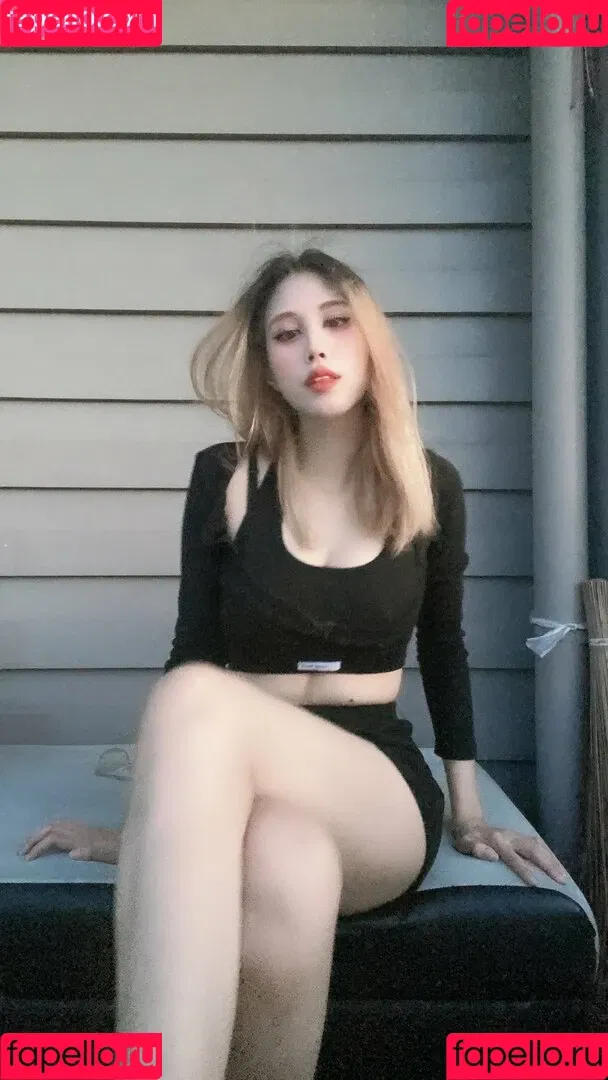 Kura Onee-san / kurasushi_usa / lewdgami Onlyfans Photo Gallery 