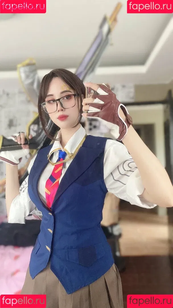 Kura Onee-san / kurasushi_usa / lewdgami Onlyfans Photo Gallery 