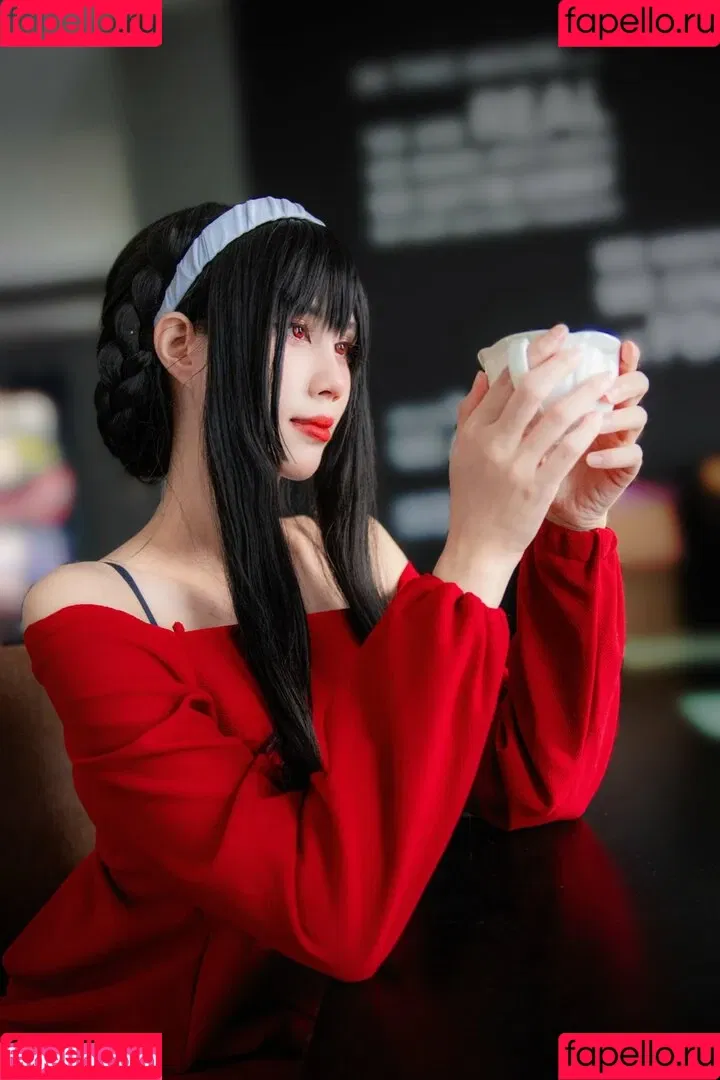 Kura Onee-san / kurasushi_usa / lewdgami Onlyfans Photo Gallery 