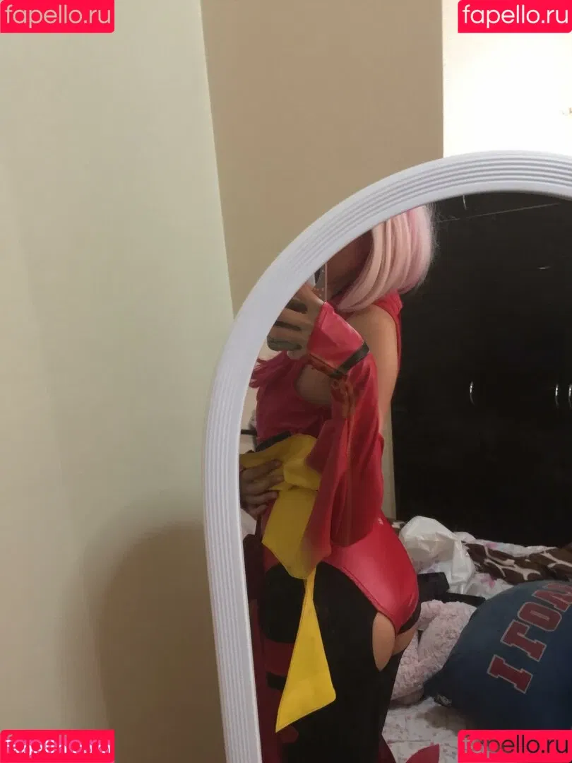 Kura Onee-san / kurasushi_usa / lewdgami Onlyfans Photo Gallery 