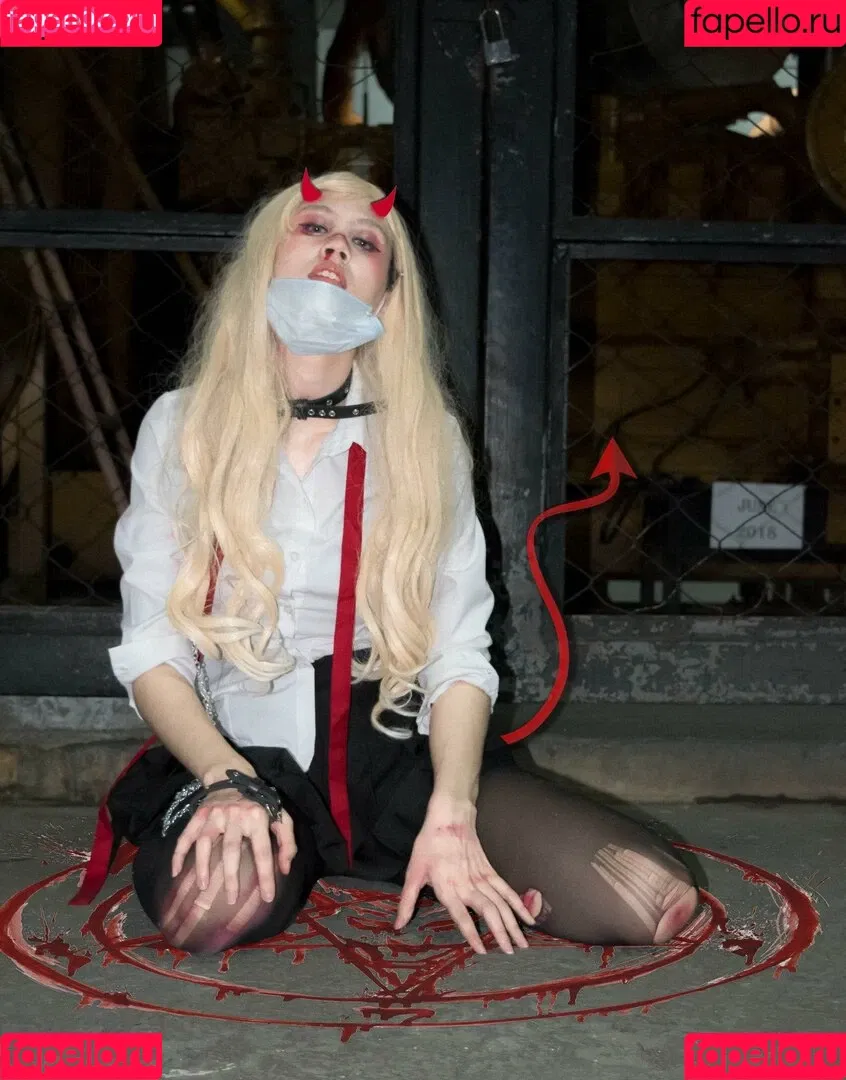 Kura Onee-san / kurasushi_usa / lewdgami Onlyfans Photo Gallery 