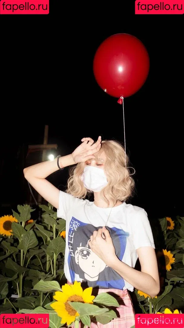 Kura Onee-san / kurasushi_usa / lewdgami Onlyfans Photo Gallery 