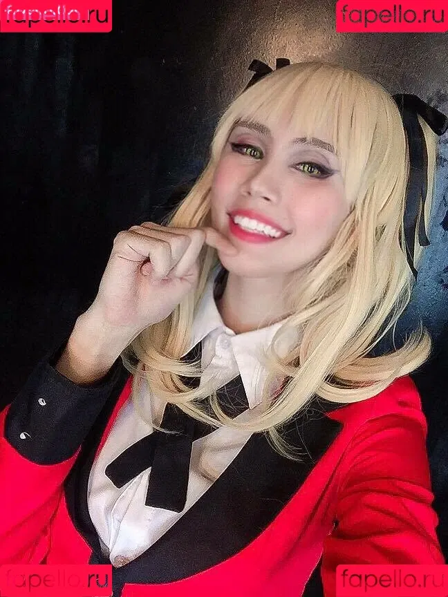 Kura Onee-san / kurasushi_usa / lewdgami Onlyfans Photo Gallery 