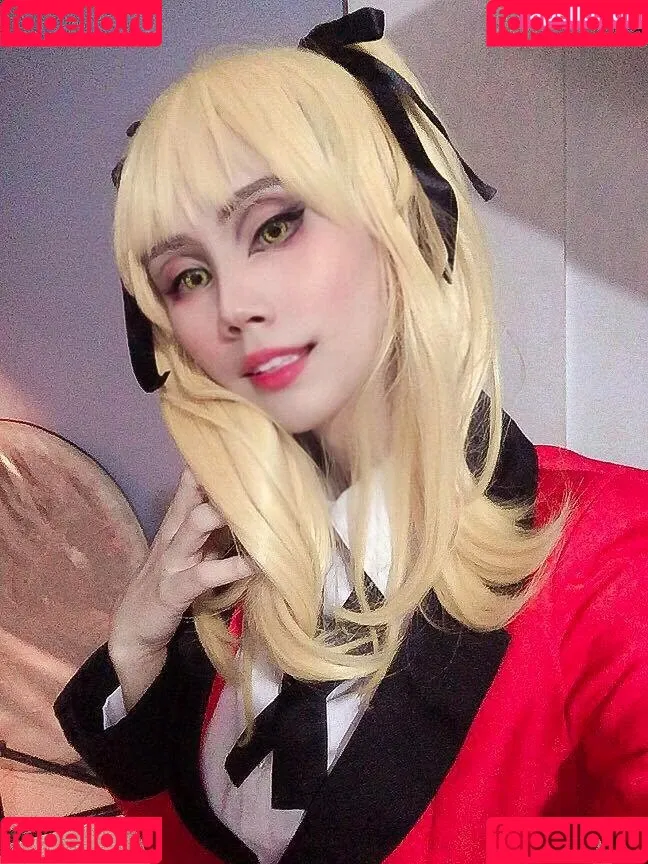 Kura Onee-san / kurasushi_usa / lewdgami Onlyfans Photo Gallery 