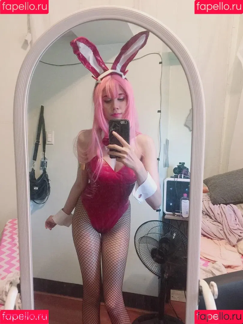 Kura Onee-san / kurasushi_usa / lewdgami Onlyfans Photo Gallery 