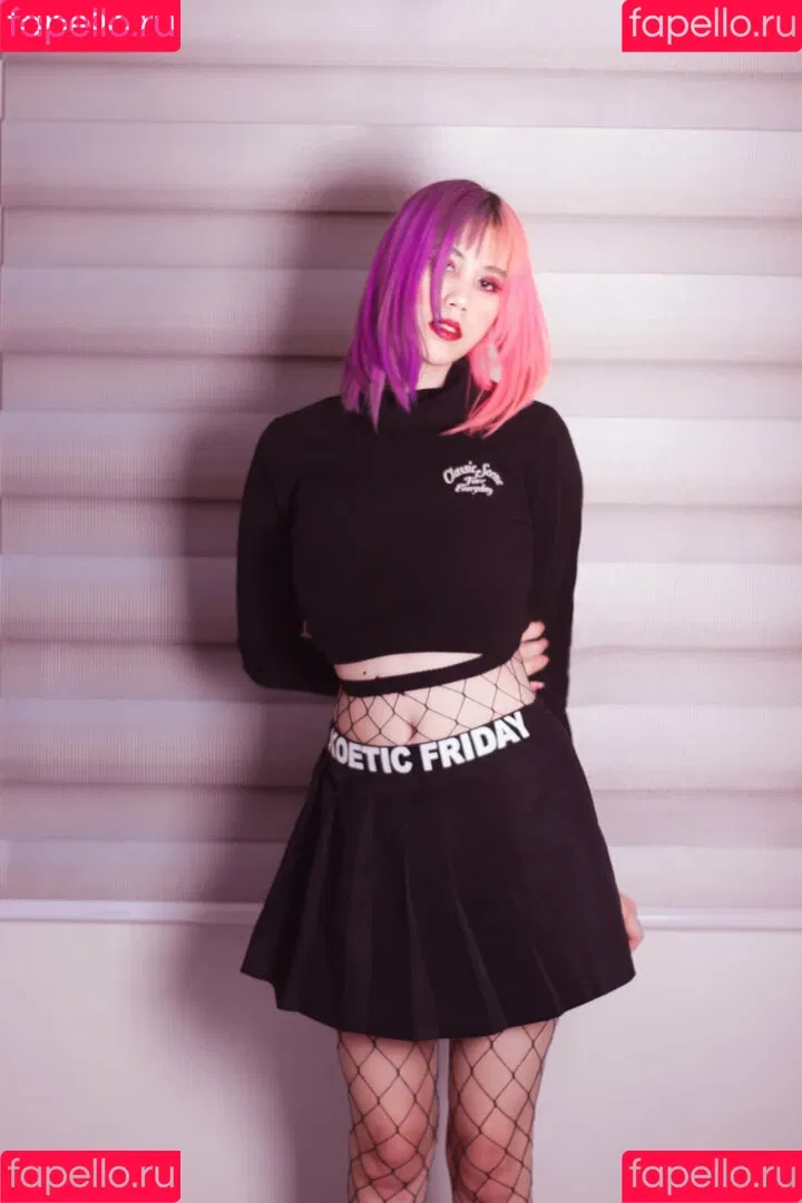 Kura Onee-san / kurasushi_usa / lewdgami Onlyfans Photo Gallery 