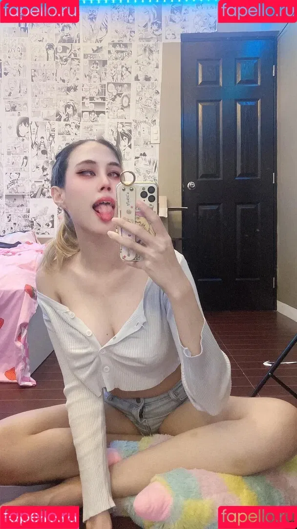 Kura Onee-san / kurasushi_usa / lewdgami Onlyfans Photo Gallery 