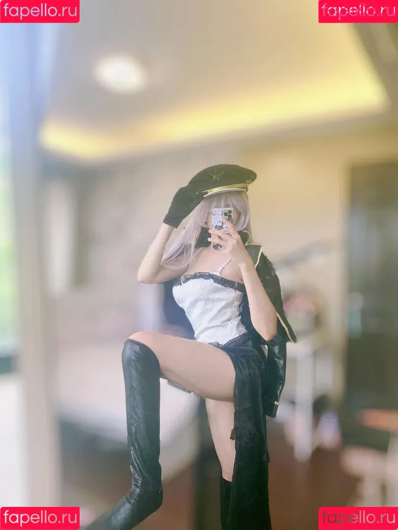 Kura Onee-san / kurasushi_usa / lewdgami Onlyfans Photo Gallery 