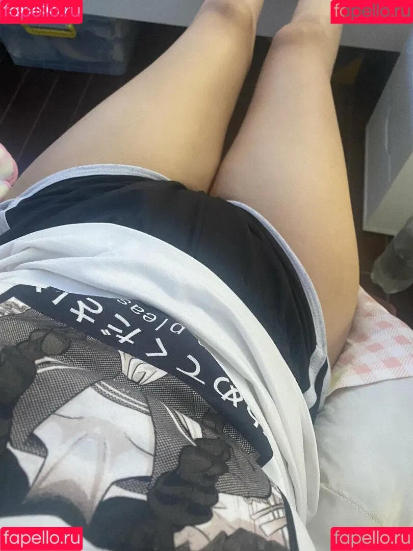 Kura Onee-san / kurasushi_usa / lewdgami Onlyfans Photo Gallery 