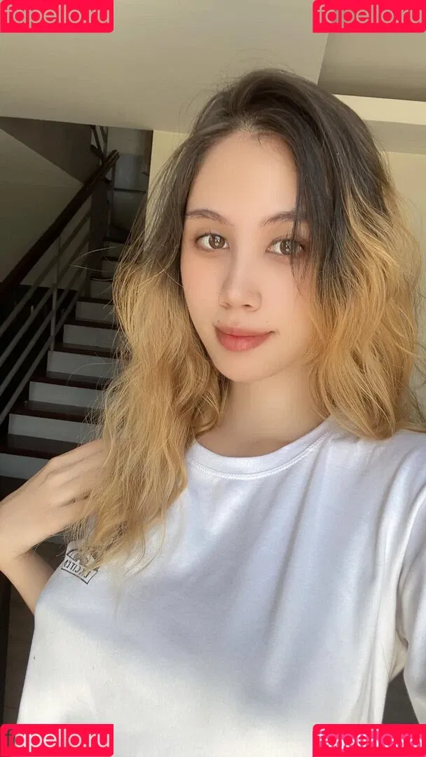 Kura Onee-san / kurasushi_usa / lewdgami Onlyfans Photo Gallery 