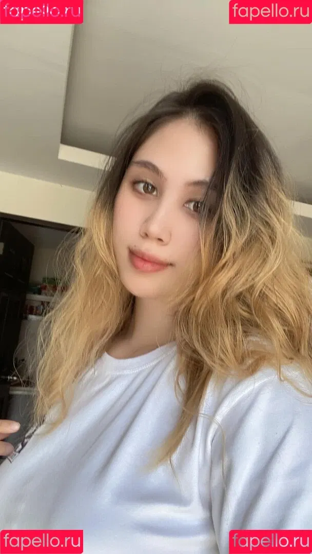 Kura Onee-san / kurasushi_usa / lewdgami Onlyfans Photo Gallery 