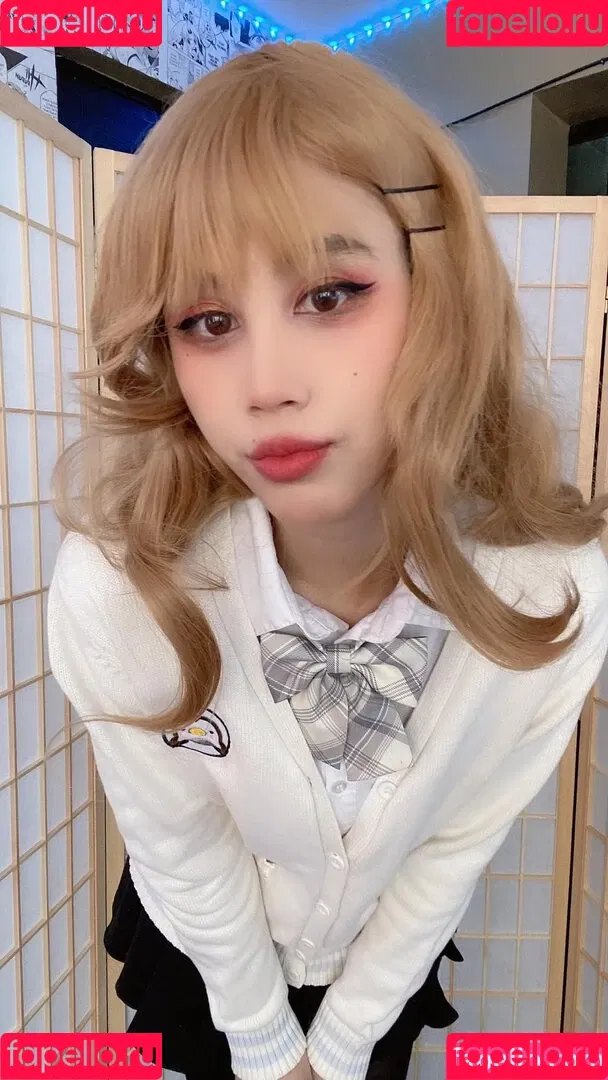 Kura Onee-san / kurasushi_usa / lewdgami Onlyfans Photo Gallery 