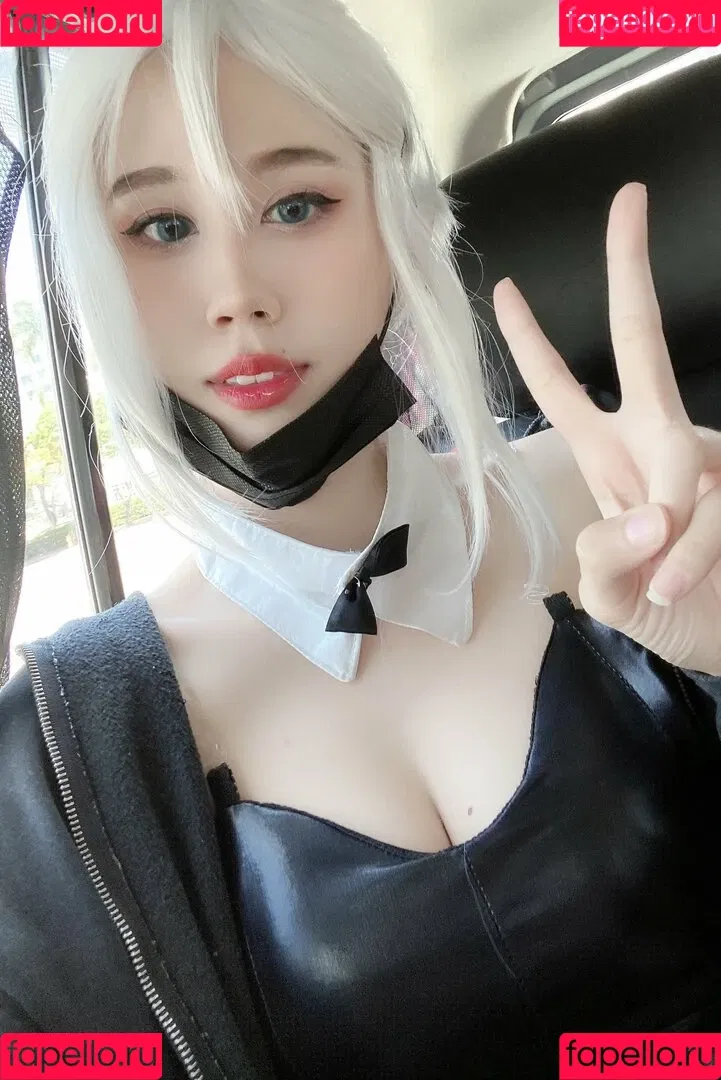 Kura Onee-san / kurasushi_usa / lewdgami Onlyfans Photo Gallery 