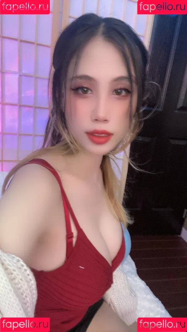 Kura Onee-san / kurasushi_usa / lewdgami Onlyfans Photo Gallery 