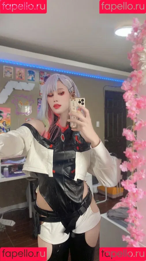 Kura Onee-san / kurasushi_usa / lewdgami Onlyfans Photo Gallery 