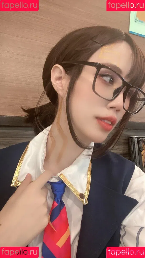 Kura Onee-san / kurasushi_usa / lewdgami Onlyfans Photo Gallery 