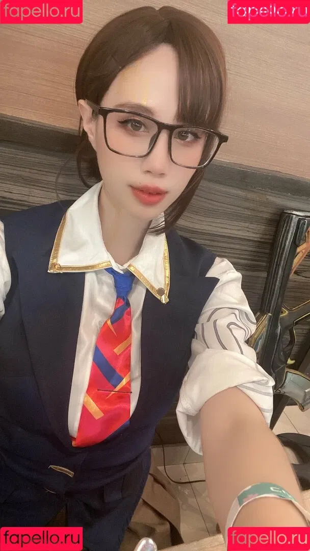 Kura Onee-san / kurasushi_usa / lewdgami Onlyfans Photo Gallery 