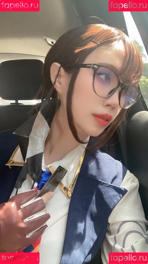 Kura Onee-san / kurasushi_usa / lewdgami Onlyfans Photo Gallery 