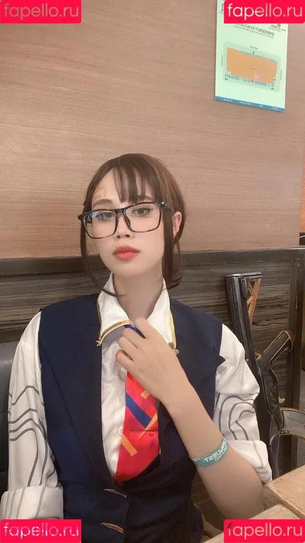 Kura Onee-san / kurasushi_usa / lewdgami Onlyfans Photo Gallery 