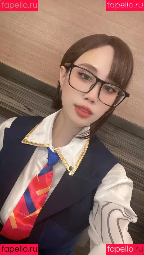 Kura Onee-san / kurasushi_usa / lewdgami Onlyfans Photo Gallery 