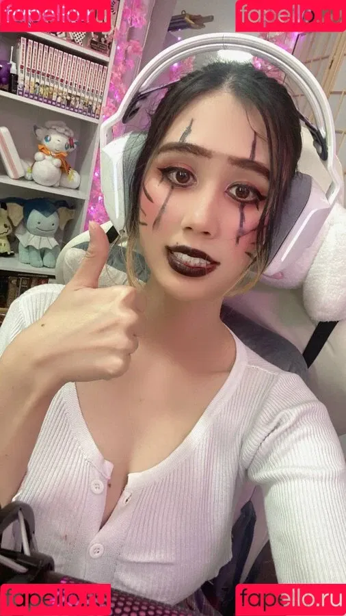 Kura Onee-san / kurasushi_usa / lewdgami Onlyfans Photo Gallery 