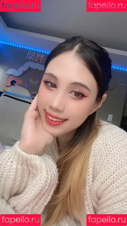 Kura Onee-san / kurasushi_usa / lewdgami Onlyfans Photo Gallery 