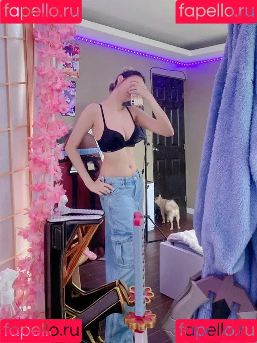 Kura Onee-san / kurasushi_usa / lewdgami Onlyfans Photo Gallery 