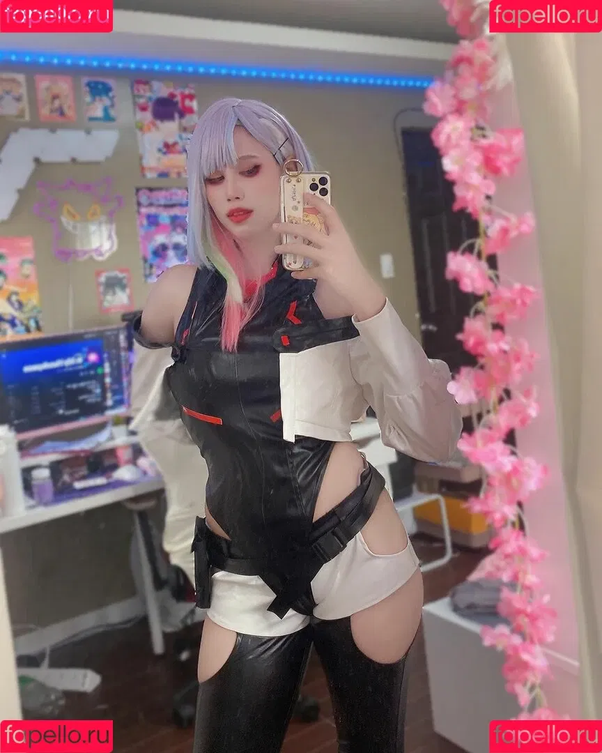 Kura Onee-san / kurasushi_usa / lewdgami Onlyfans Photo Gallery 