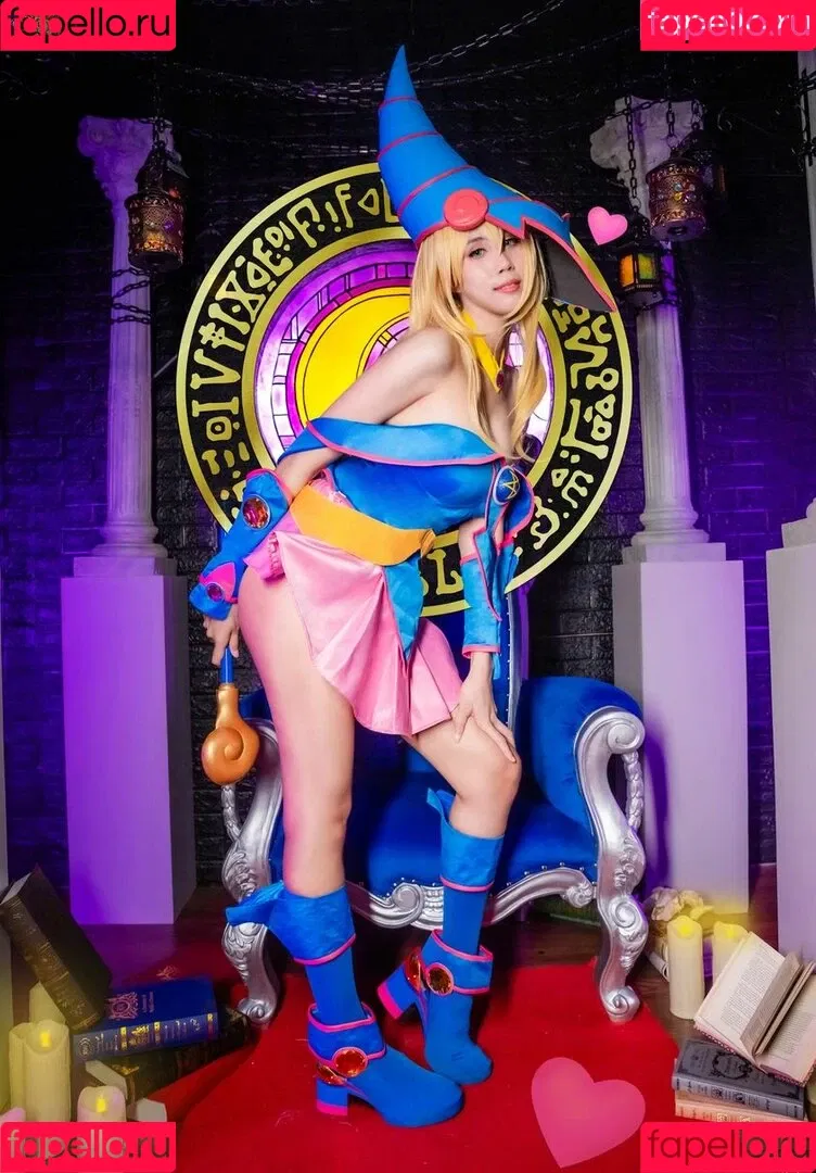 Kura Onee-san / kurasushi_usa / lewdgami Onlyfans Photo Gallery 